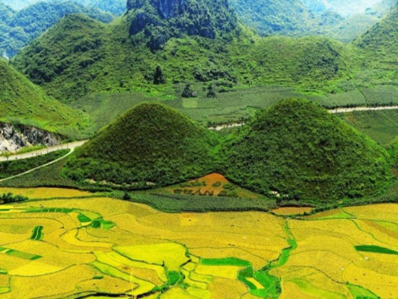 Núi đôi Quản Bạ - điểm đến hấp dẫn tại Hà Giang